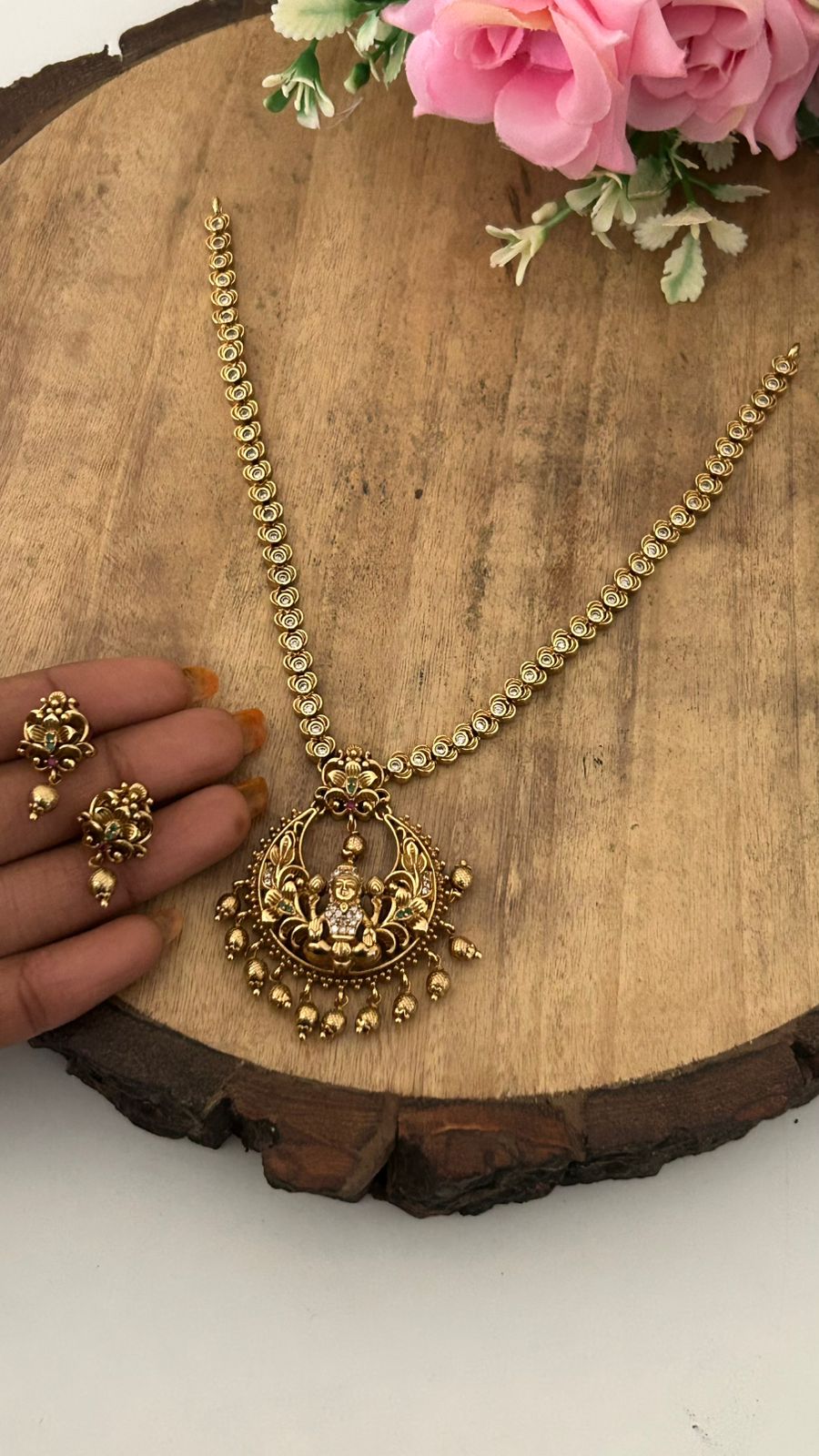 Traditional Lakshmi Temple Jewellery Necklace Set with Earrings