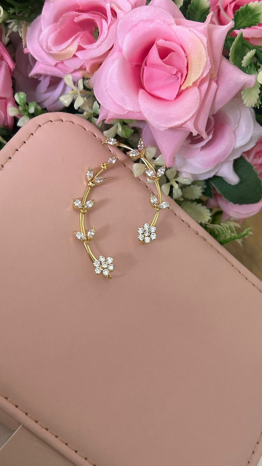 Trendy Polki Ear Cuff – Crystal Leaf Vine Design